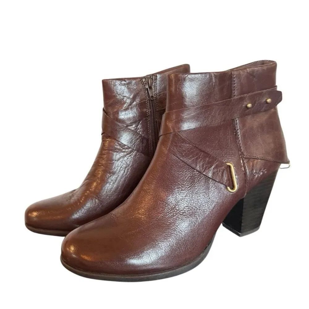 B.o.c. Richardson zipper back Leather heeled ankle boot size 7